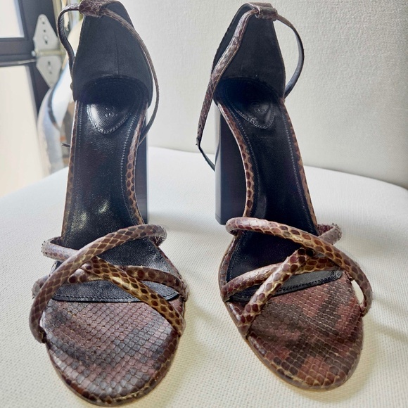 🔥RARE🔥 Authentic Chloé Chocolate Snakeskin Crossover Block Heel Sandals - Picture 1 of 8
